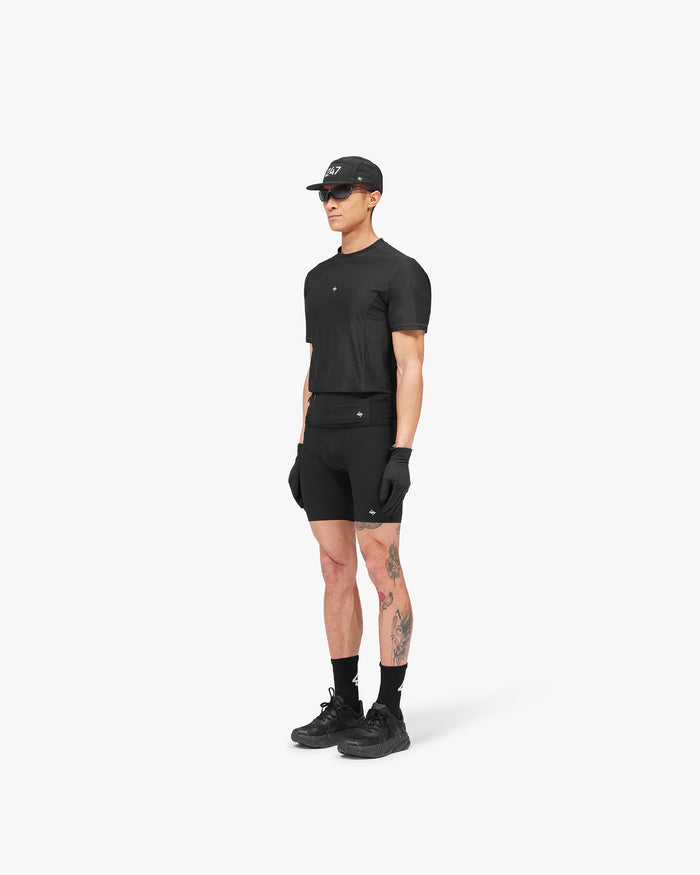247_Hybrid_T-Shirt_-_Black_Fade_Out_07.jpg