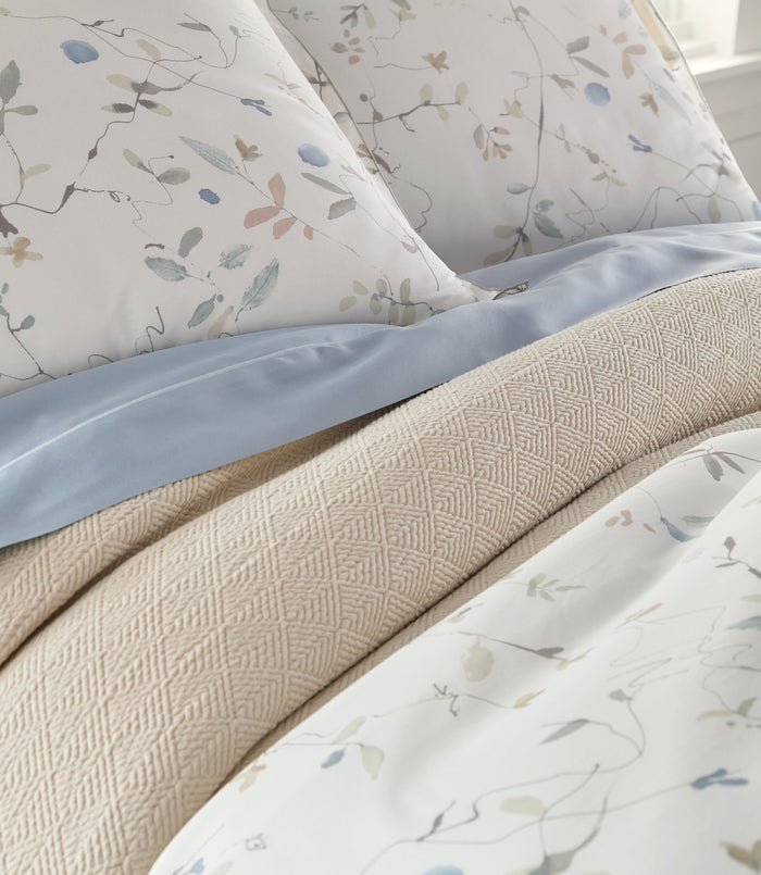 Avery Percale Sham Detail Side Angle Linen