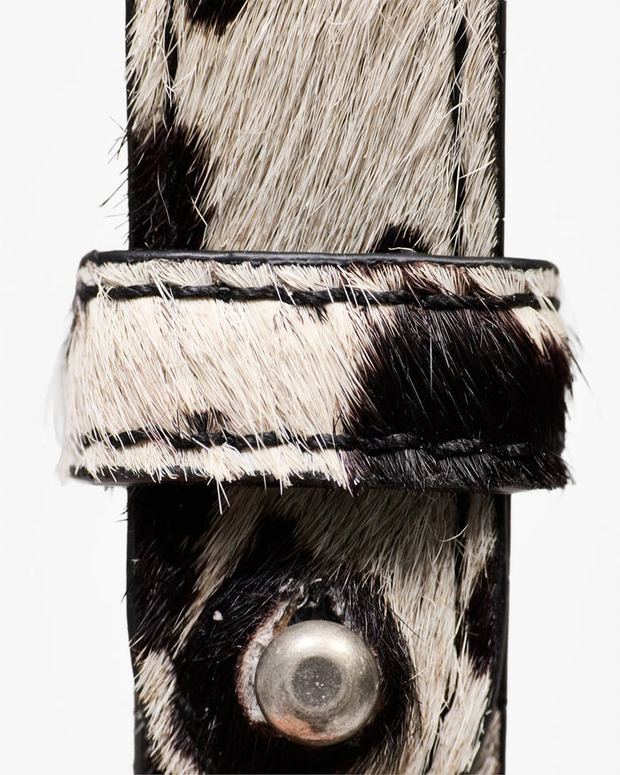 Cowhide_Belt_-_Flat_White_Jet_Black_04.jpg