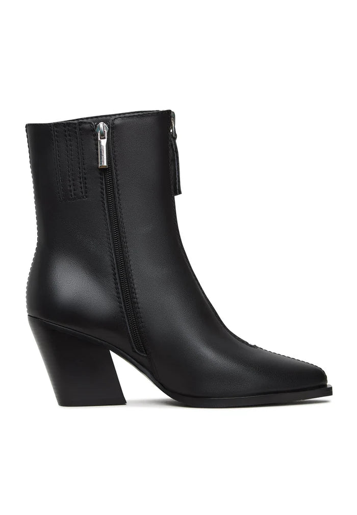 A pair of stylish black women's zipper heel boots, featuring an elegant design and perfect for fashion-forward footwear looks.