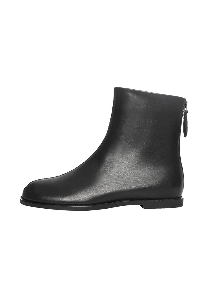 Flat Minimalist Ankle Boots – Premium Black Leather