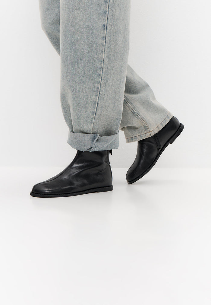 Flat Minimalist Ankle Boots – Premium Black Leather