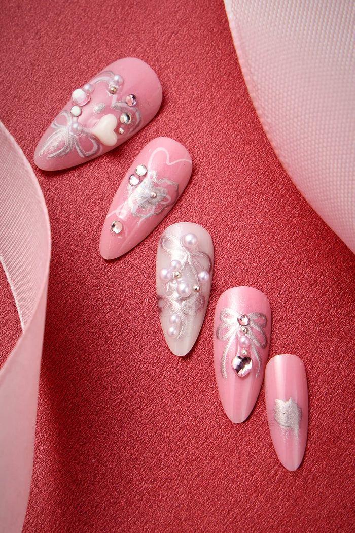 Hearts of Pearls - Almond Press-On Nails