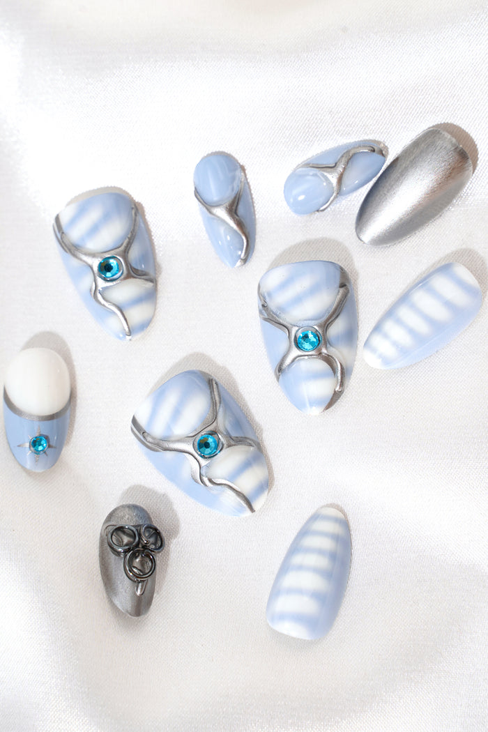 KATSEYE | BEL AIR – SHORT ALMOND PRESS-ON NAILS