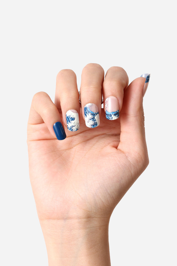 KATSUSHIKA HOKUSAI GREAT WAVE OFF KANAGAWA – SQUARE PRESS-ON NAILS