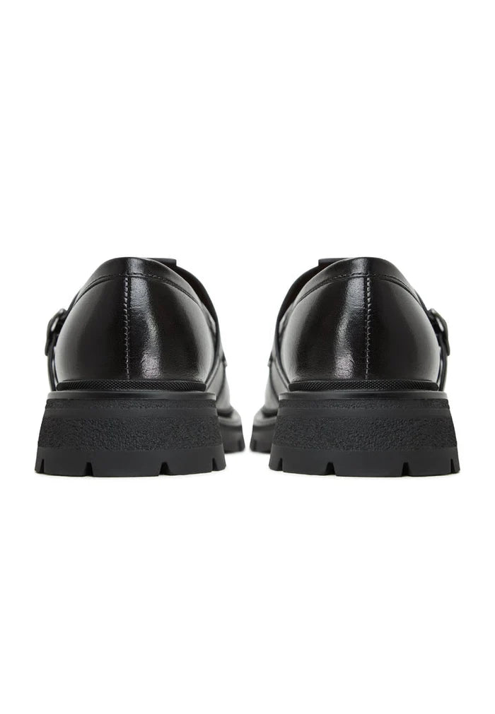 A chic and versatile pair of women's leather platform loafers, also known as Marina loafers, featuring a trendy platform sole and slip-on style.
