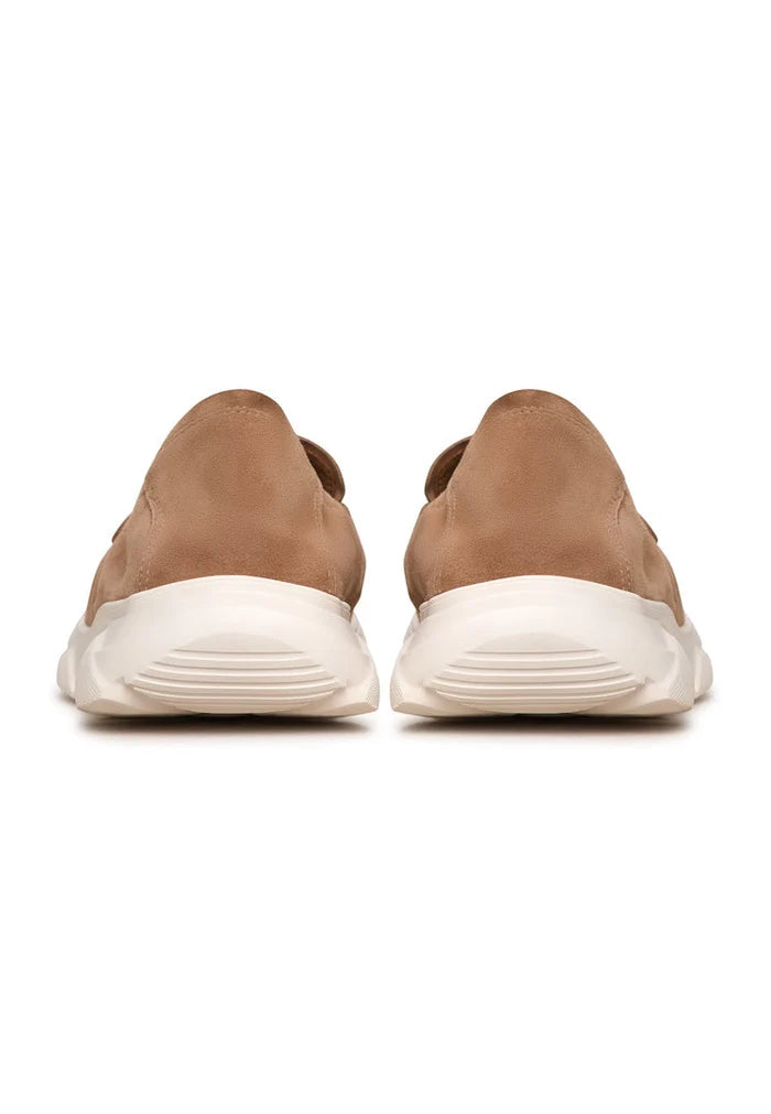 A stylish pair of beige leather platform moccasins, the Alisa beige moccasins, ideal for women.