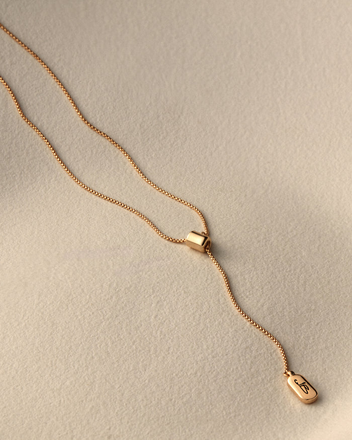 Leon Pendant Necklace