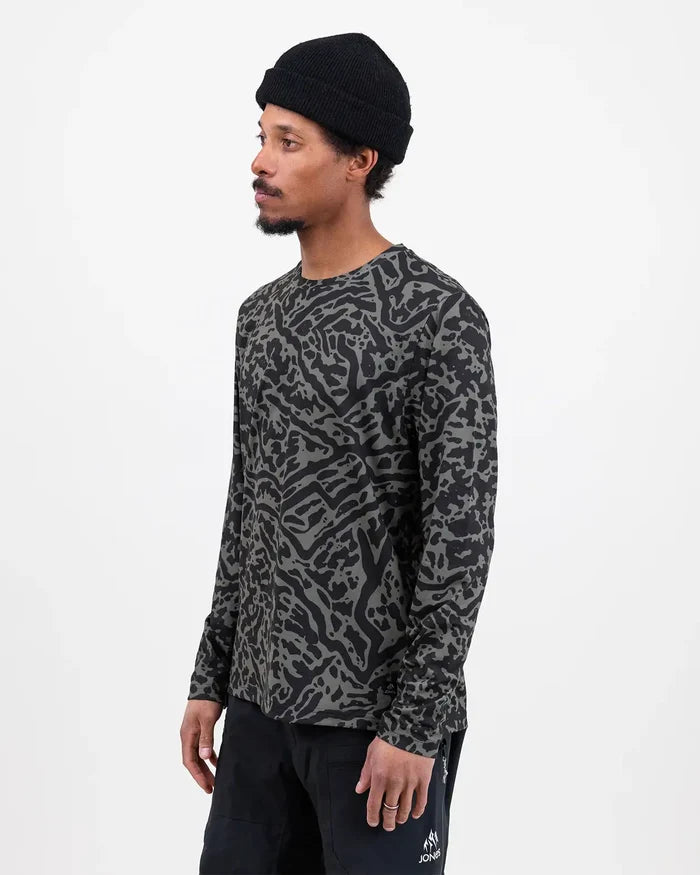 Men’s Recycled Long Sleeve Tech Tee | Jones Men’s Recycled Long Sleeve Tech Tee Jones Snowboards High Performance