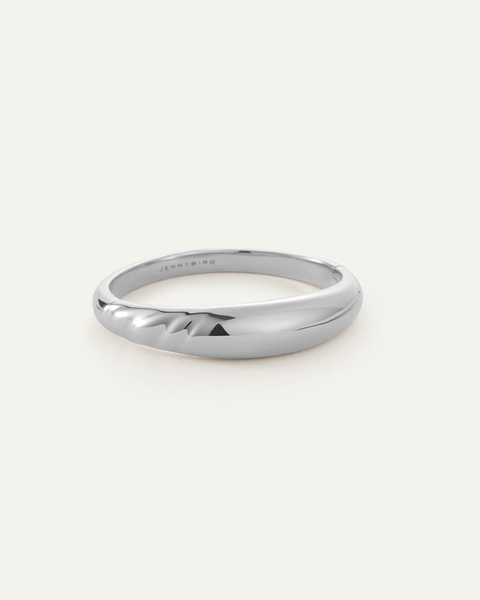 Nelle Bangle