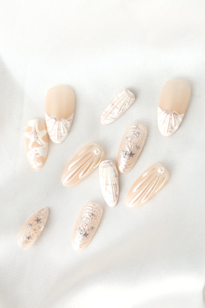 PEARLY GIRL - ALMOND PRESS-ON NAILS