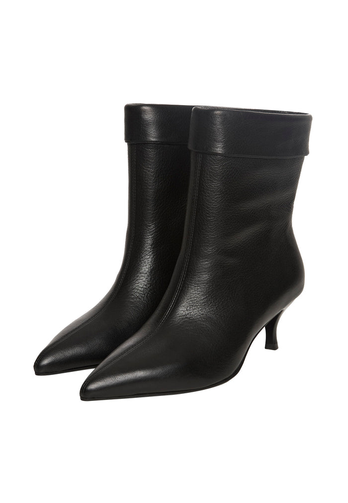 Pointed Kitten Ankle Boots – Black