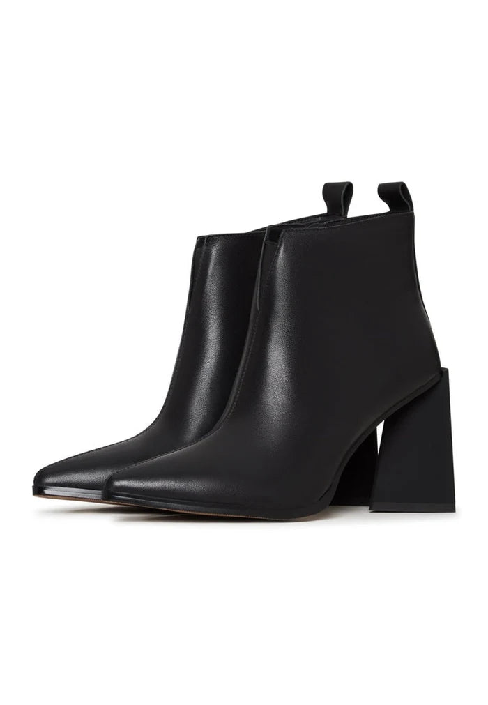 A pair of stylish black leather pointed toe ankle boots with block heels.
