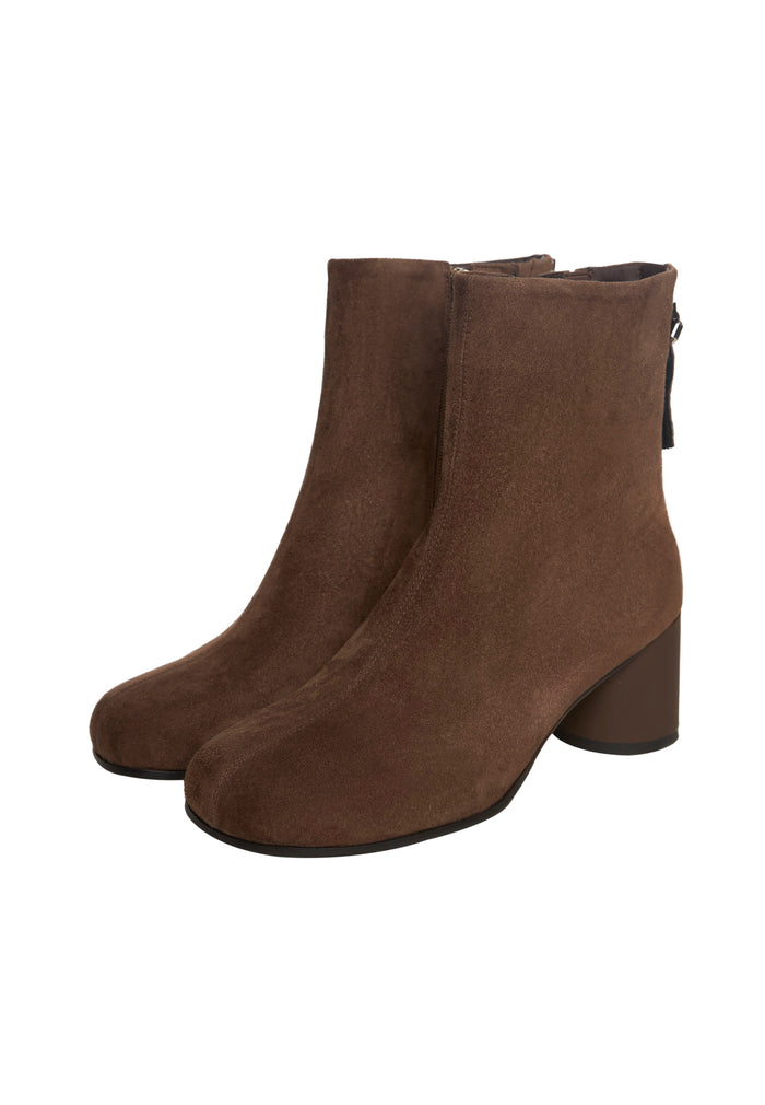 Round Toe Ankle Boots – Brown Suede