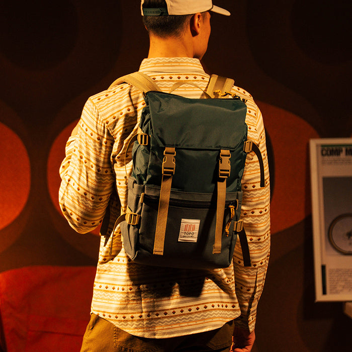 General model shot of the Rover Pack Classic in "Forest"