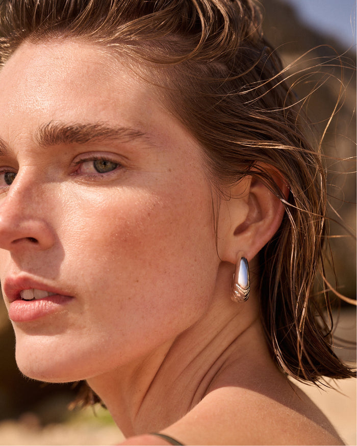 Slim Nelle Hoop Earrings