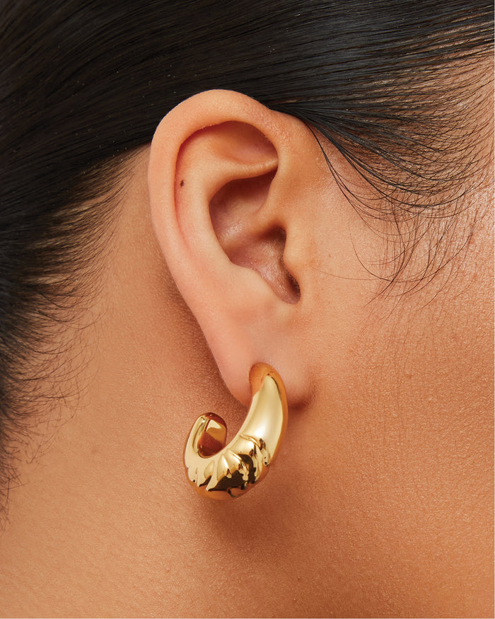 Slim Nelle Hoop Earrings