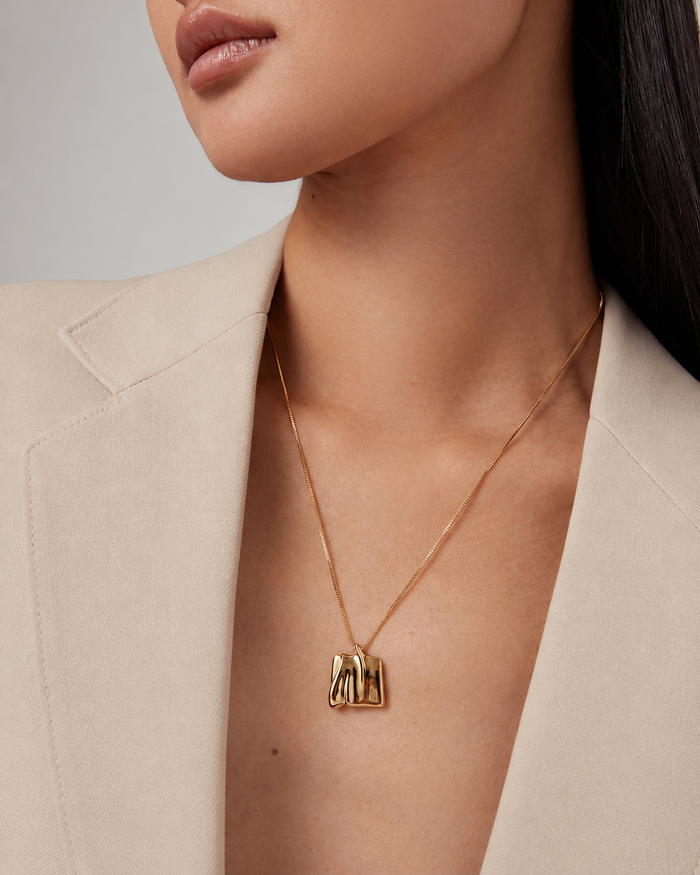 Small Sundra Pendant Necklace