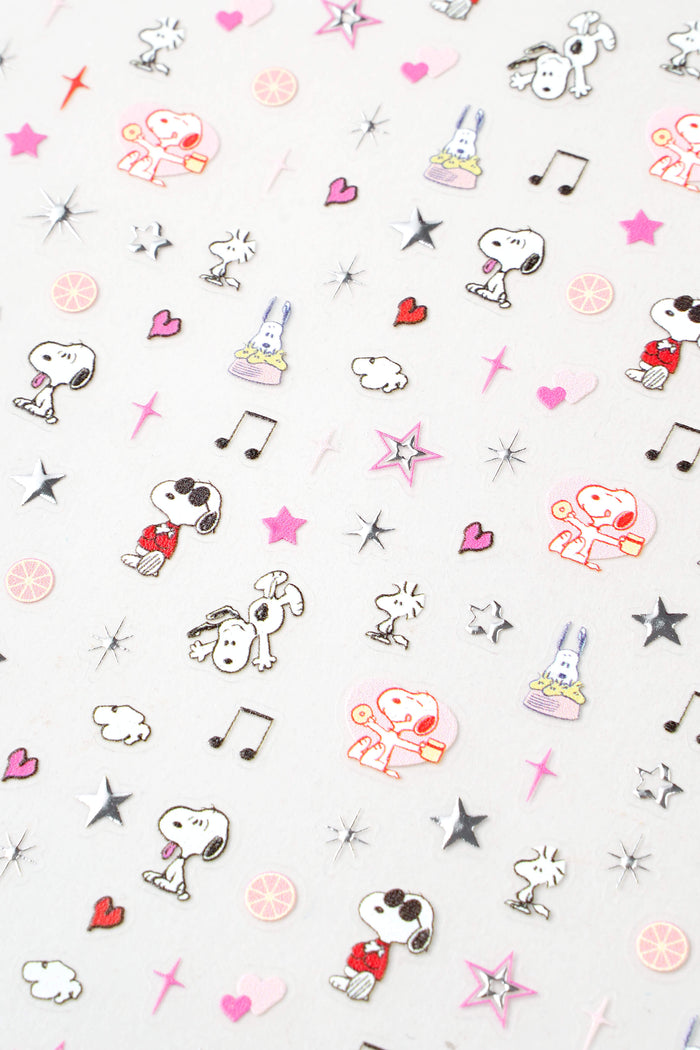 Snoopy Daydream - Peanuts Nail Stickers