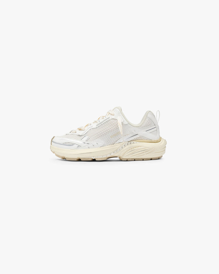 Storm_Torn_-_Cream_03.jpg