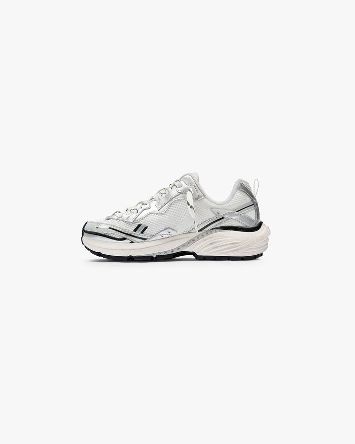 Storm_Torn_-_Flat_White_Silver_03.jpg