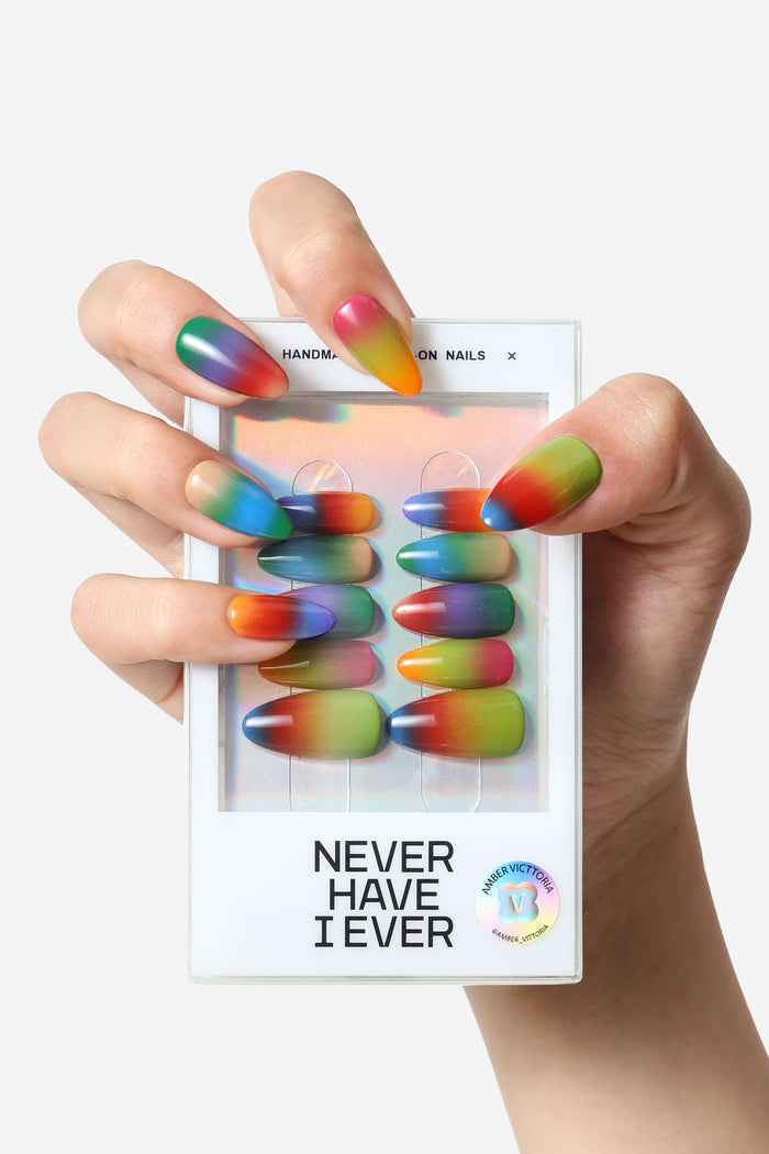 Amber Vittoria Sunrises press-on nails: rainbow gradient.