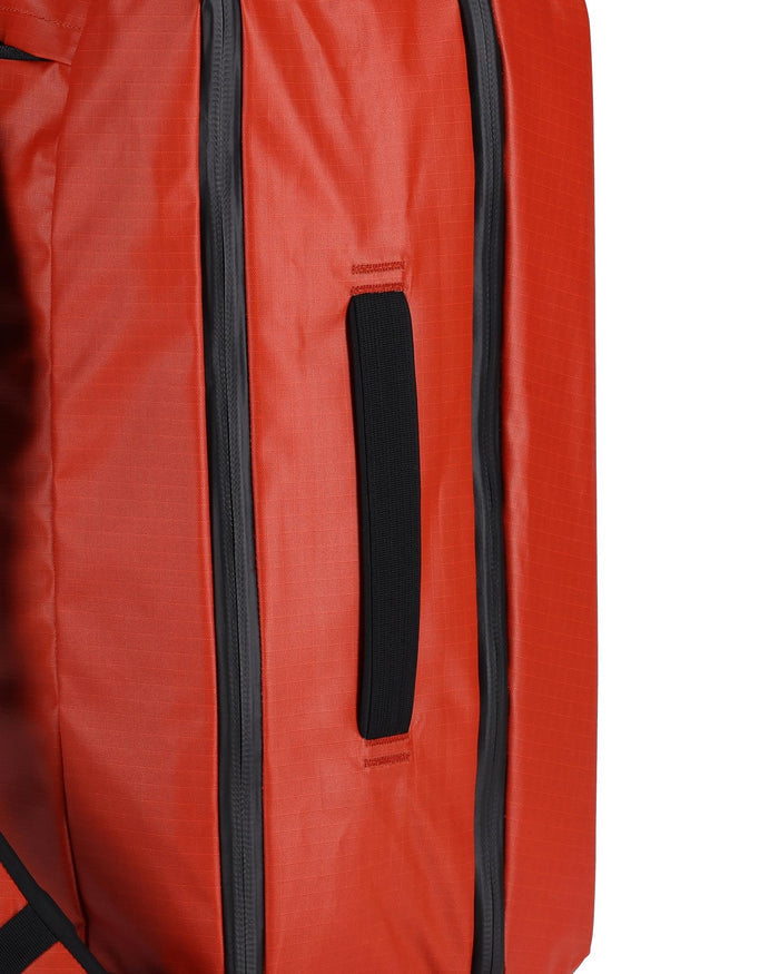 Analyzing image     14010-800-Tailwind-50L-Duffel-Tabletop-