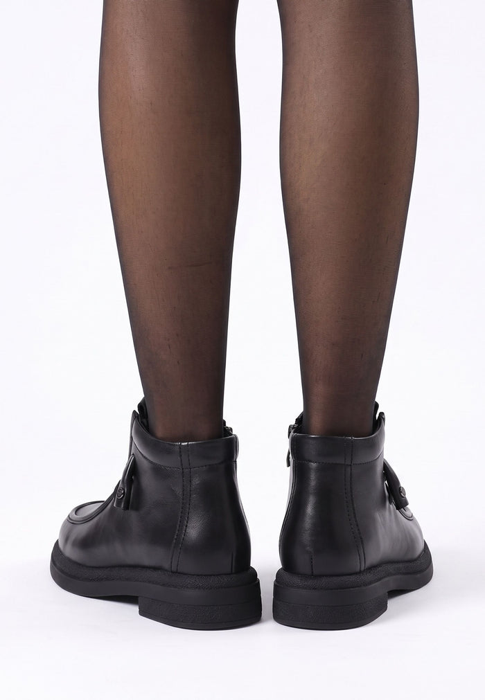 Tassel-Detail Lace-Up Shoe - Black